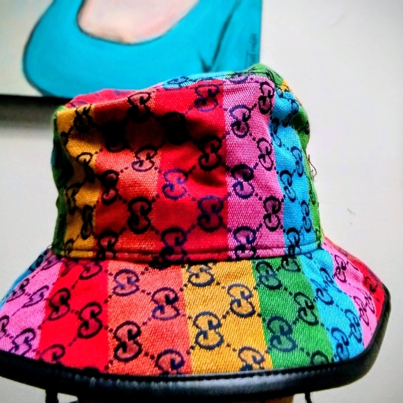 Gucci Multicolor Rainbow GG Bucket Hat - Picture 3 of 3